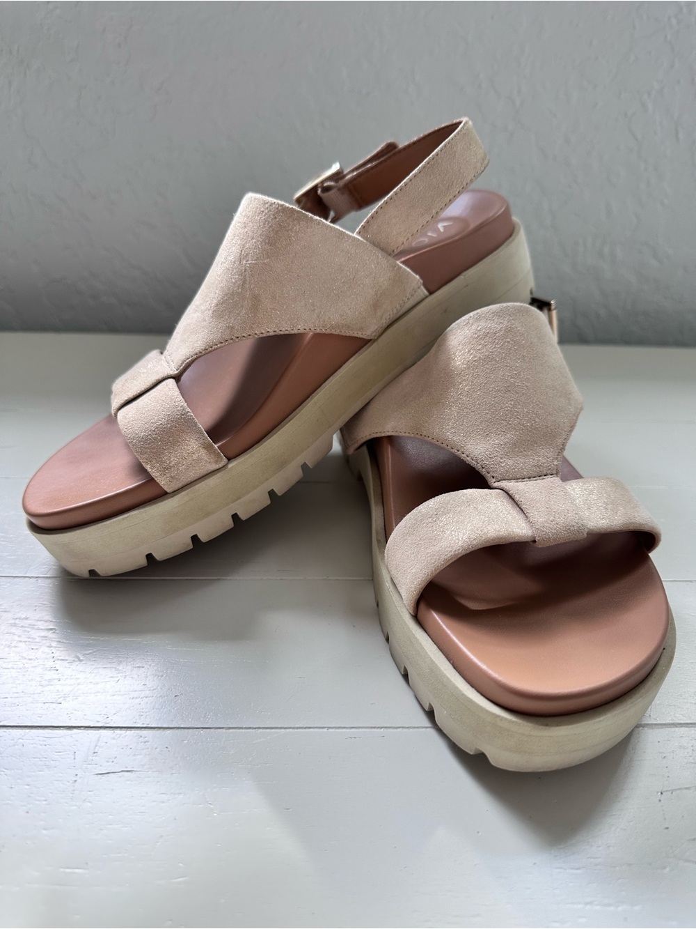 Vionic Alondra Lug Metallic Cream Platform Slingback Sandal - Women Sz 7 - Picture 3 of 9